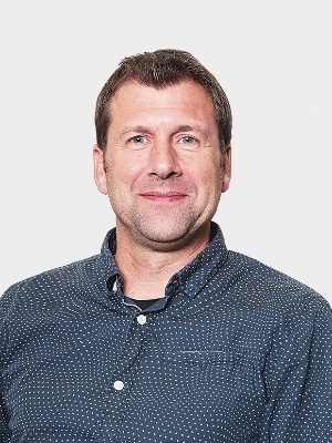 Daniel John, Sekretär/in